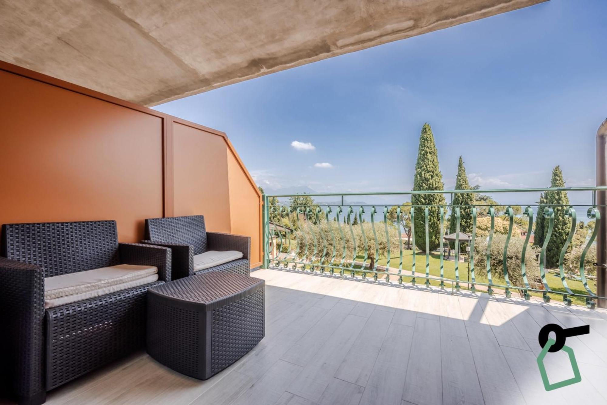 Hotiday Apartment Collection - Desenzano Desenzano del Garda Kültér fotó